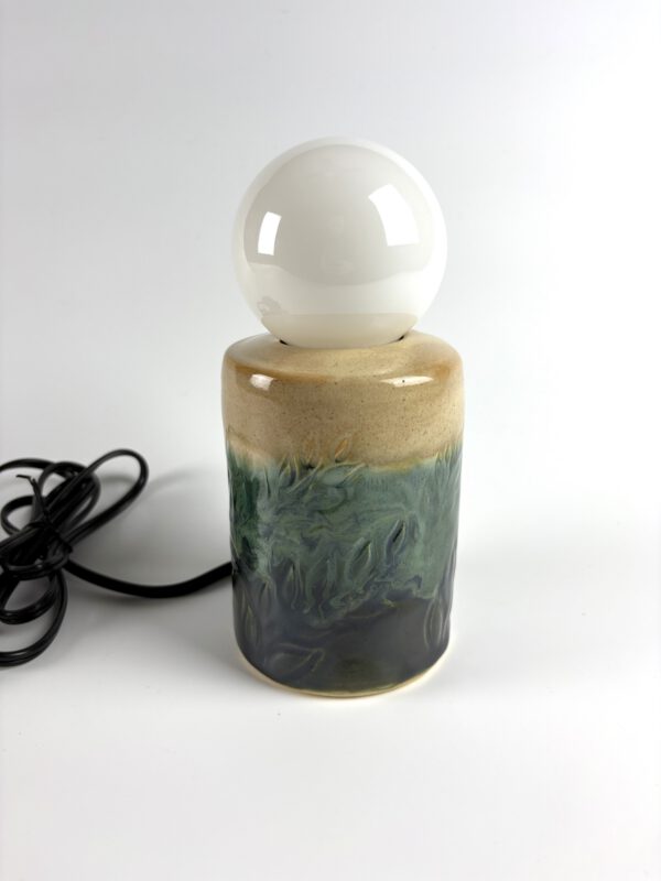 251010_1 Green Leaf Lamp