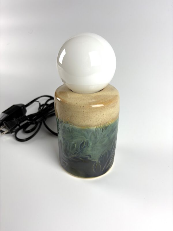 251010_2 Green Leaf Lamp