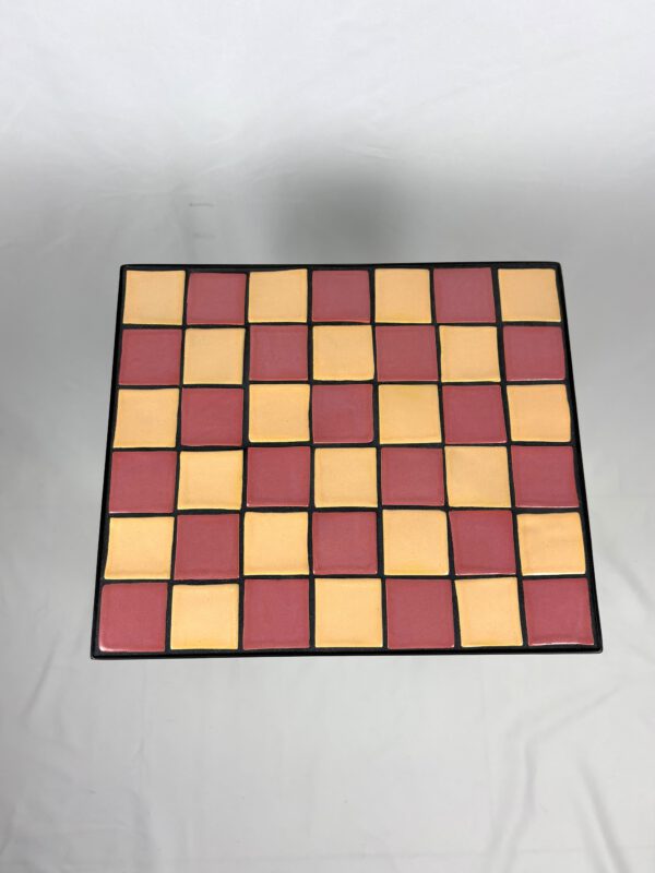 251024_6 Pink and Orange Table