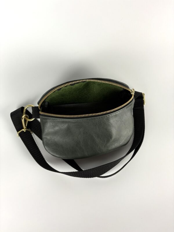 251030_1 The Franny in Green and Brass